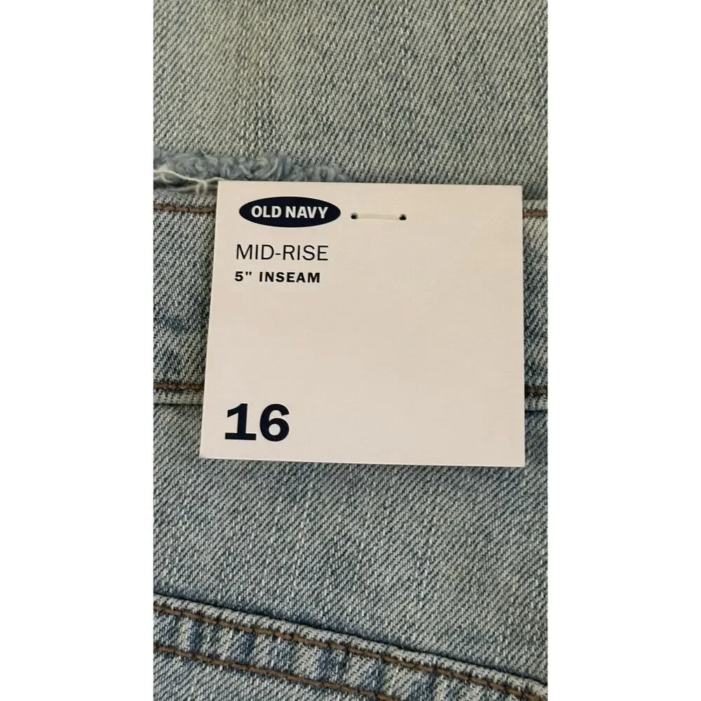 Old Navy Mid-Rise 5 Inch Size 16 Lightwash Faded Distressed Raw Hem Denim Shorts - Picture 2 of 3